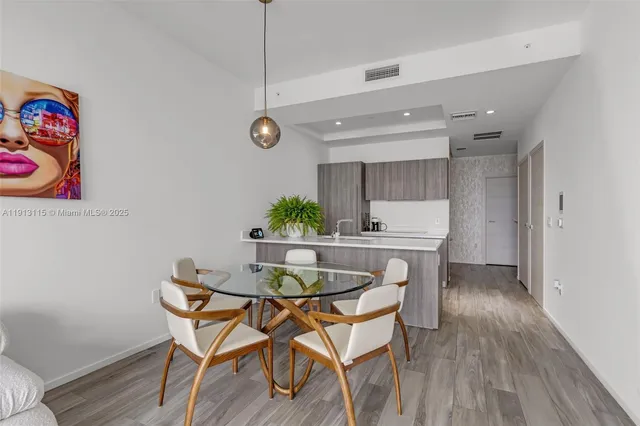 $5,750 | 801 South Miami Avenue, Unit 5206, Miami, FL 33131