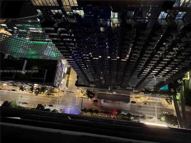 $5,750 | 801 South Miami Avenue, Unit 5206, Miami, FL 33131