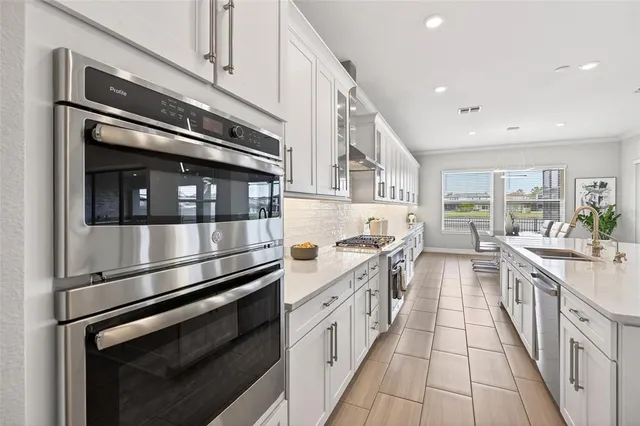 $1,125,000 | 18215 Leafmore Street, Lutz, FL 33548