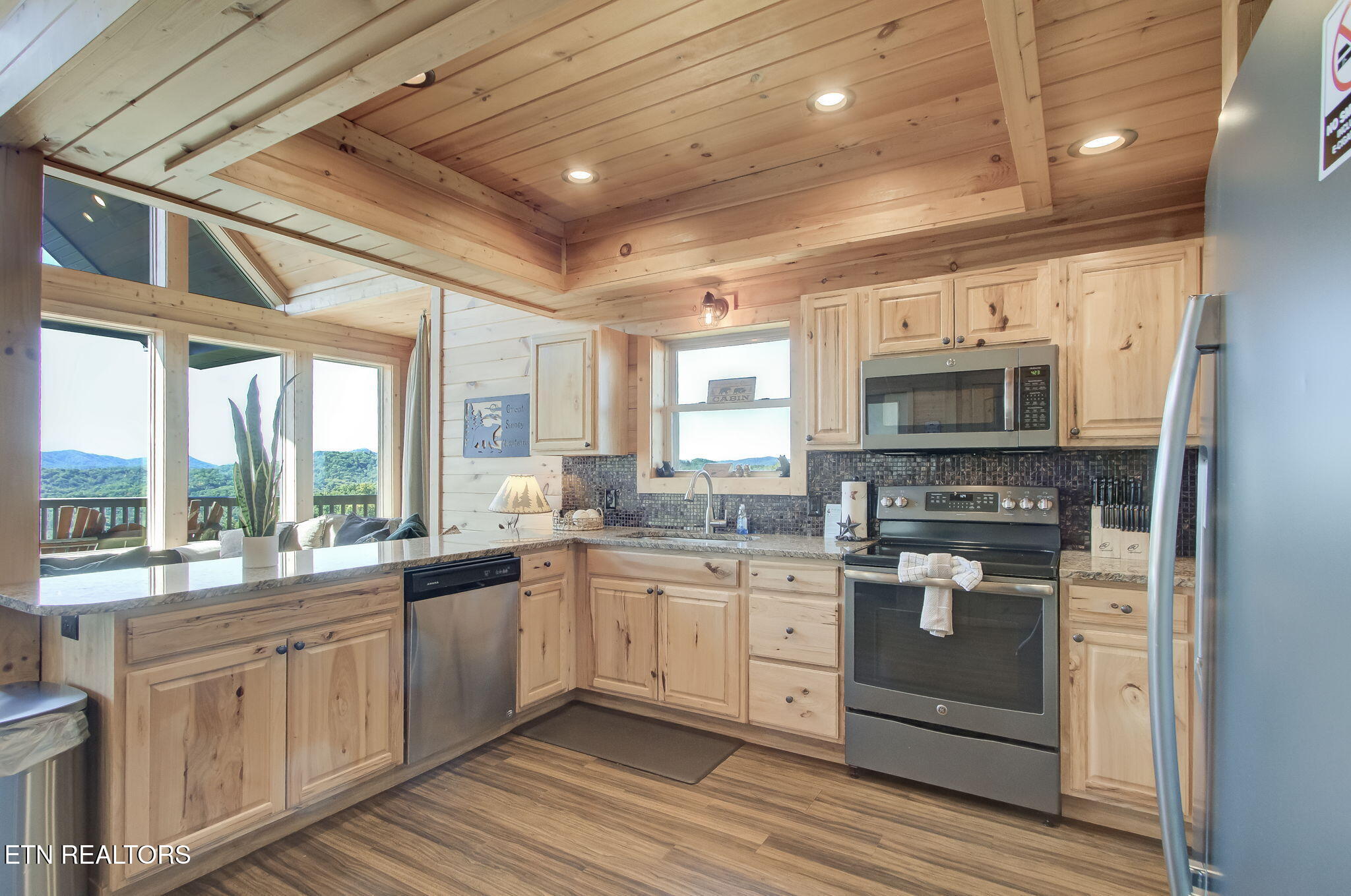 2498 Black Bear Ridge Way Sevierville, TN 37862 - Photo 15 of 54 IMG_5628