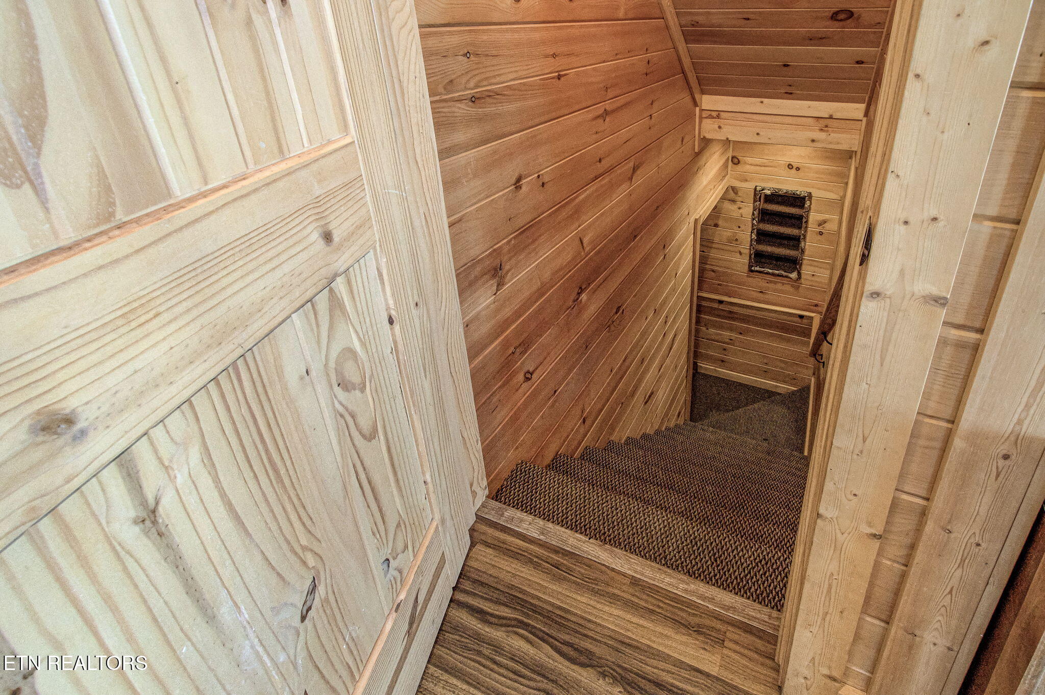 2498 Black Bear Ridge Way Sevierville, TN 37862 - Photo 37 of 54 IMG_8569