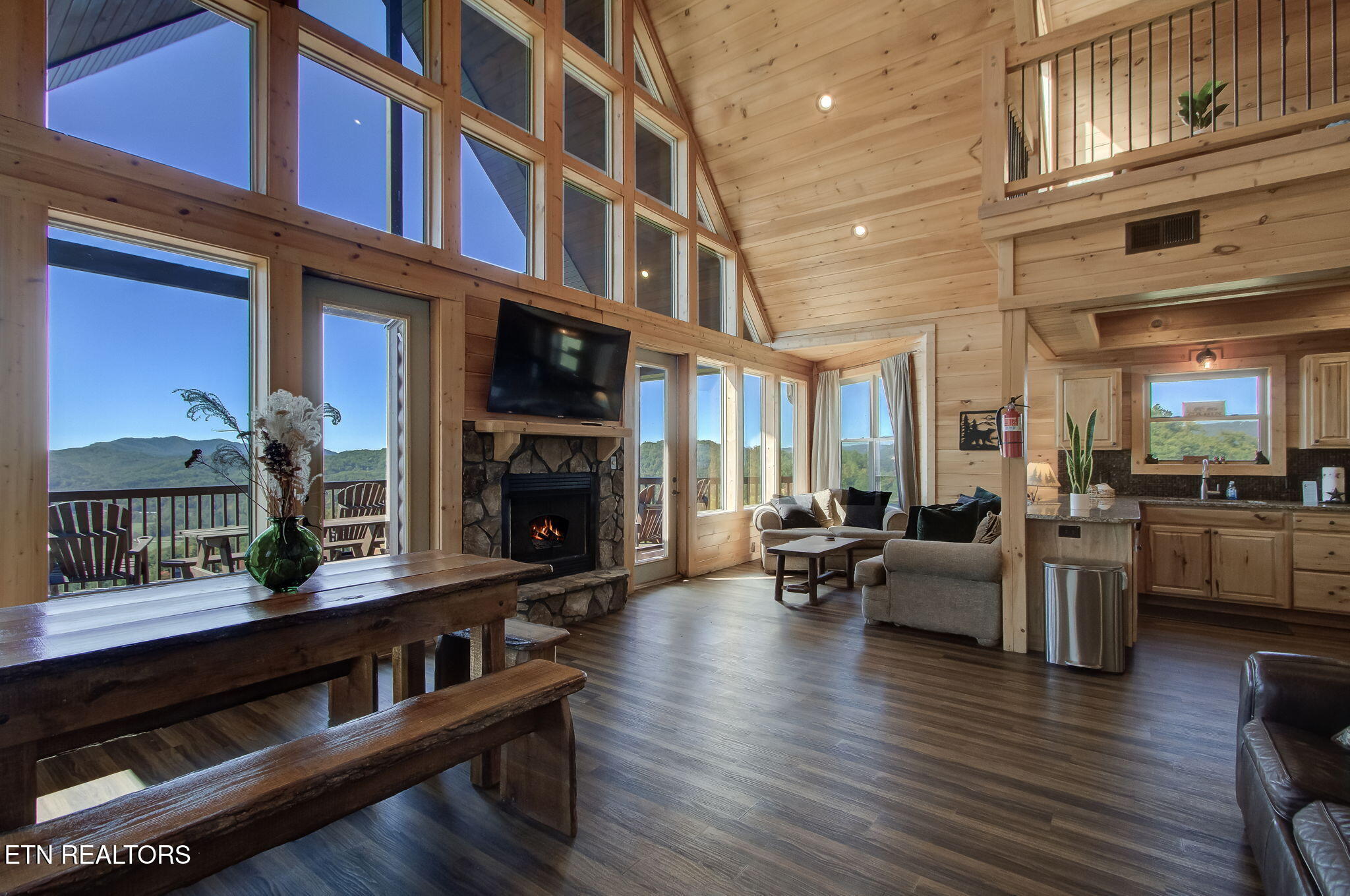 2498 Black Bear Ridge Way Sevierville, TN 37862 - Photo 9 of 54 IMG_5607