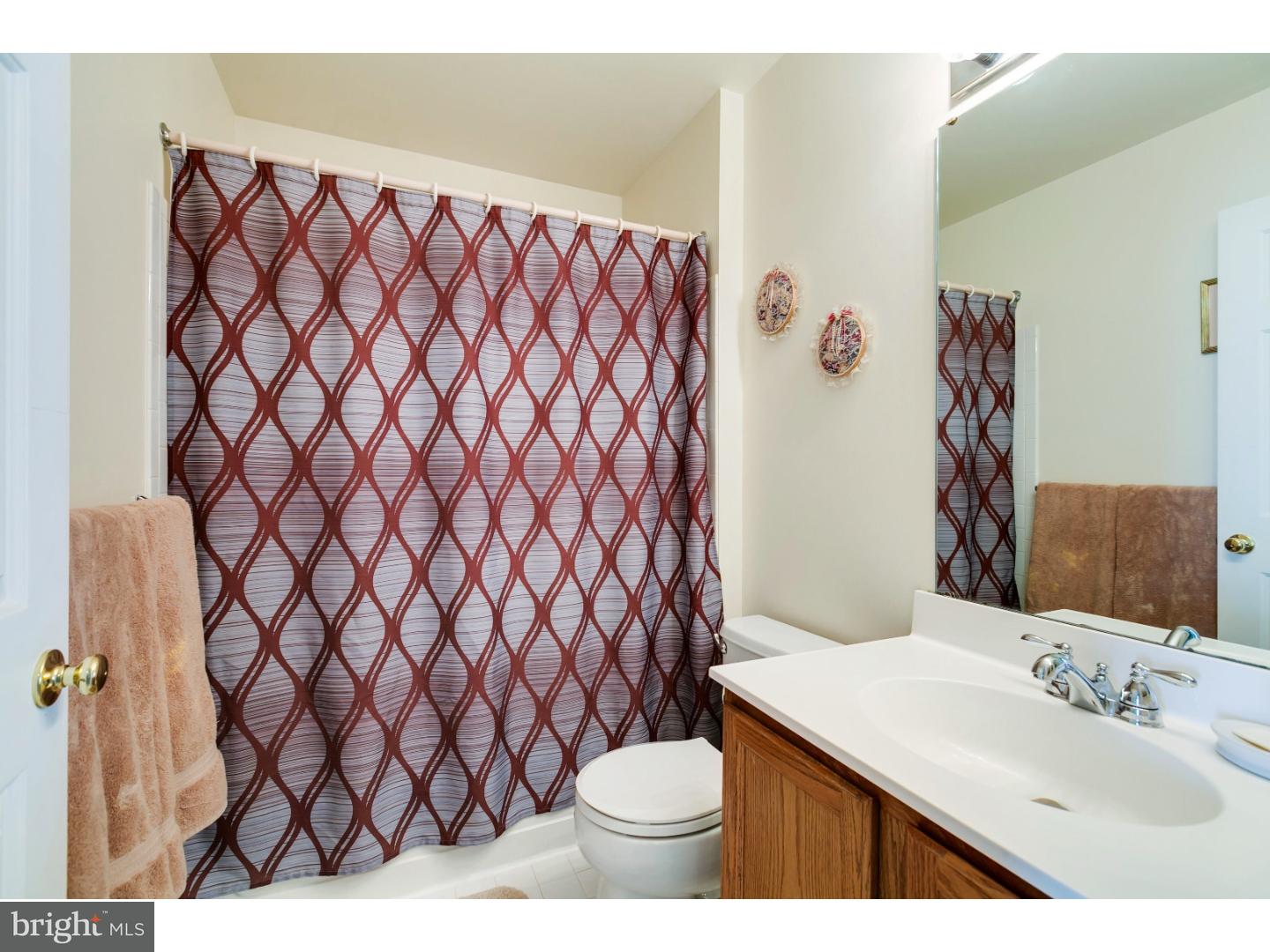 3 Arlington Road Sicklerville, NJ 08081 - Photo 17 of 24 Bathroom