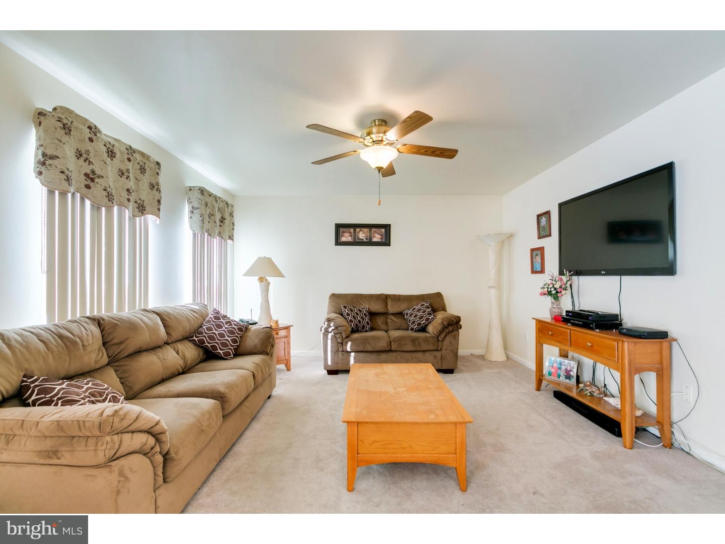 3 Arlington Road Sicklerville, NJ 08081 - Photo 7 of 24 Family Room