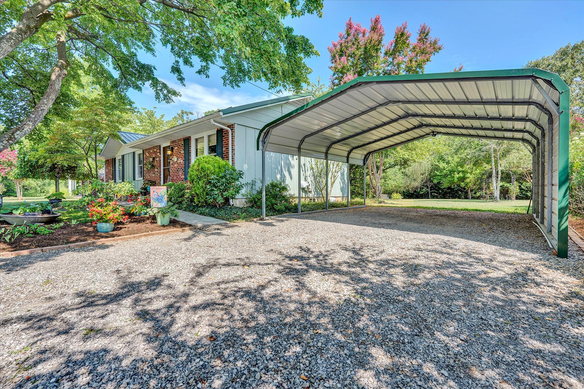 4648 Rucker Road Moneta, VA 24121 - Photo 2 of 25 SGP (2 of 27)
