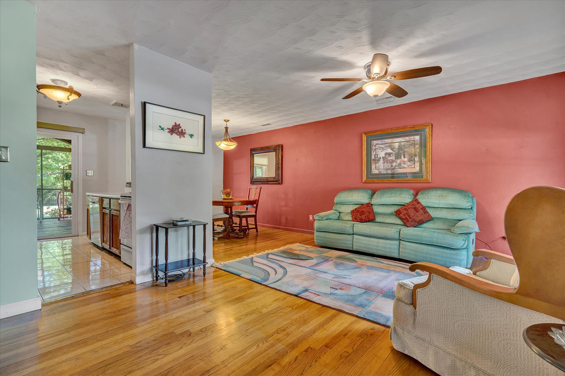 4648 Rucker Road Moneta, VA 24121 - Photo 4 of 25 SGP (5 of 27)