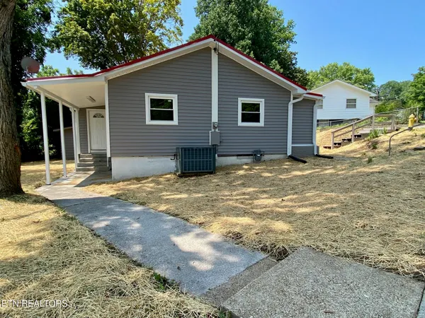 $325,000 | 111 Porter Road, Oak Ridge, TN 37830