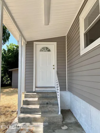 $325,000 | 111 Porter Road, Oak Ridge, TN 37830