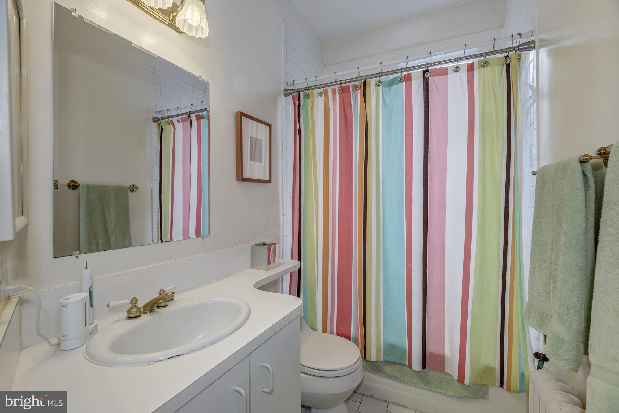 254 8th Street Southeast Washington, DC 20003 - Photo 17 of 30 Bath