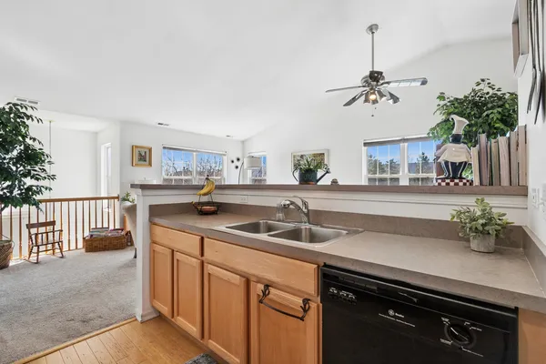 $239,900 | 3099 Falling Waters Lane, Lindenhurst, IL 60046