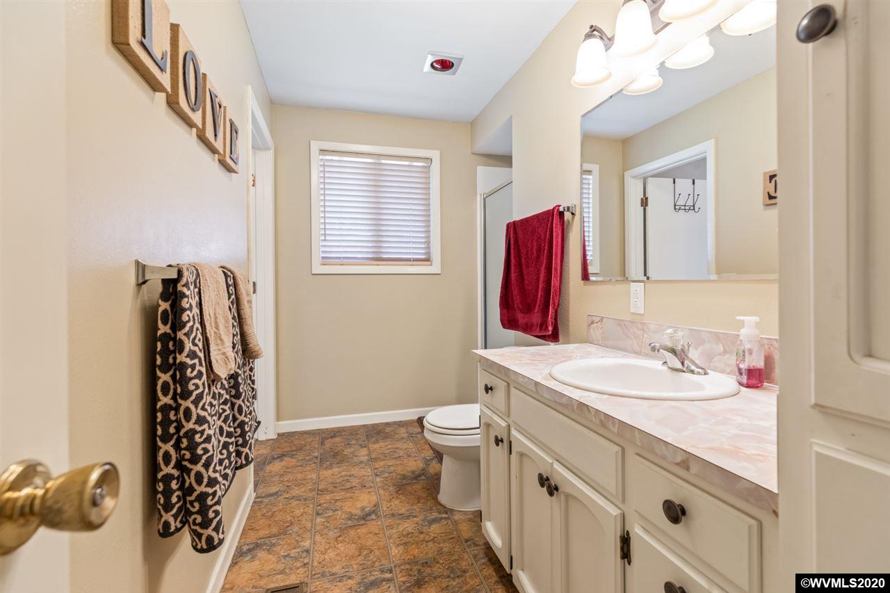 36385 Harber Road Northeast Albany, OR 97322 - Photo 19 of 36 Gallery Image 19