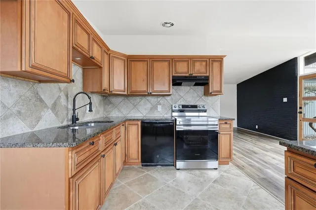 $279,900 | 1204 Northeast 67th Street, Kansas City, MO 64118