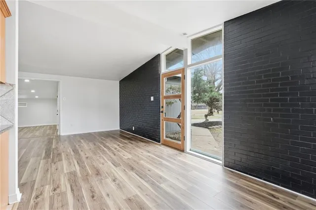 $279,900 | 1204 Northeast 67th Street, Kansas City, MO 64118