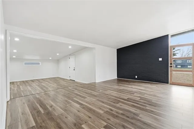 $279,900 | 1204 Northeast 67th Street, Kansas City, MO 64118