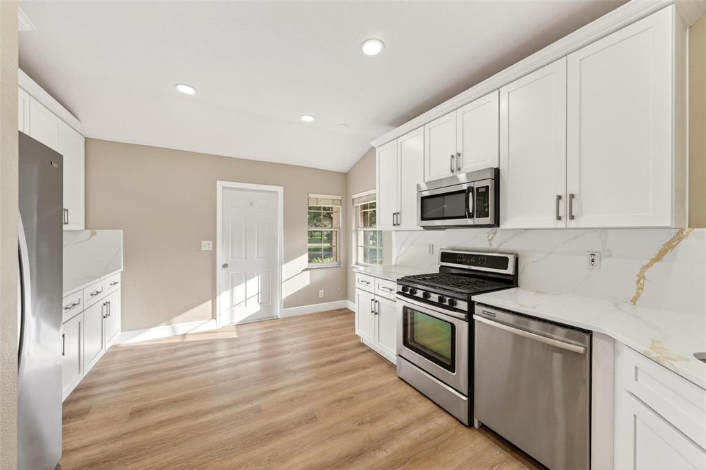 305 Ridgeway Boulevard DeLand, FL 32724 - Photo 12 of 44