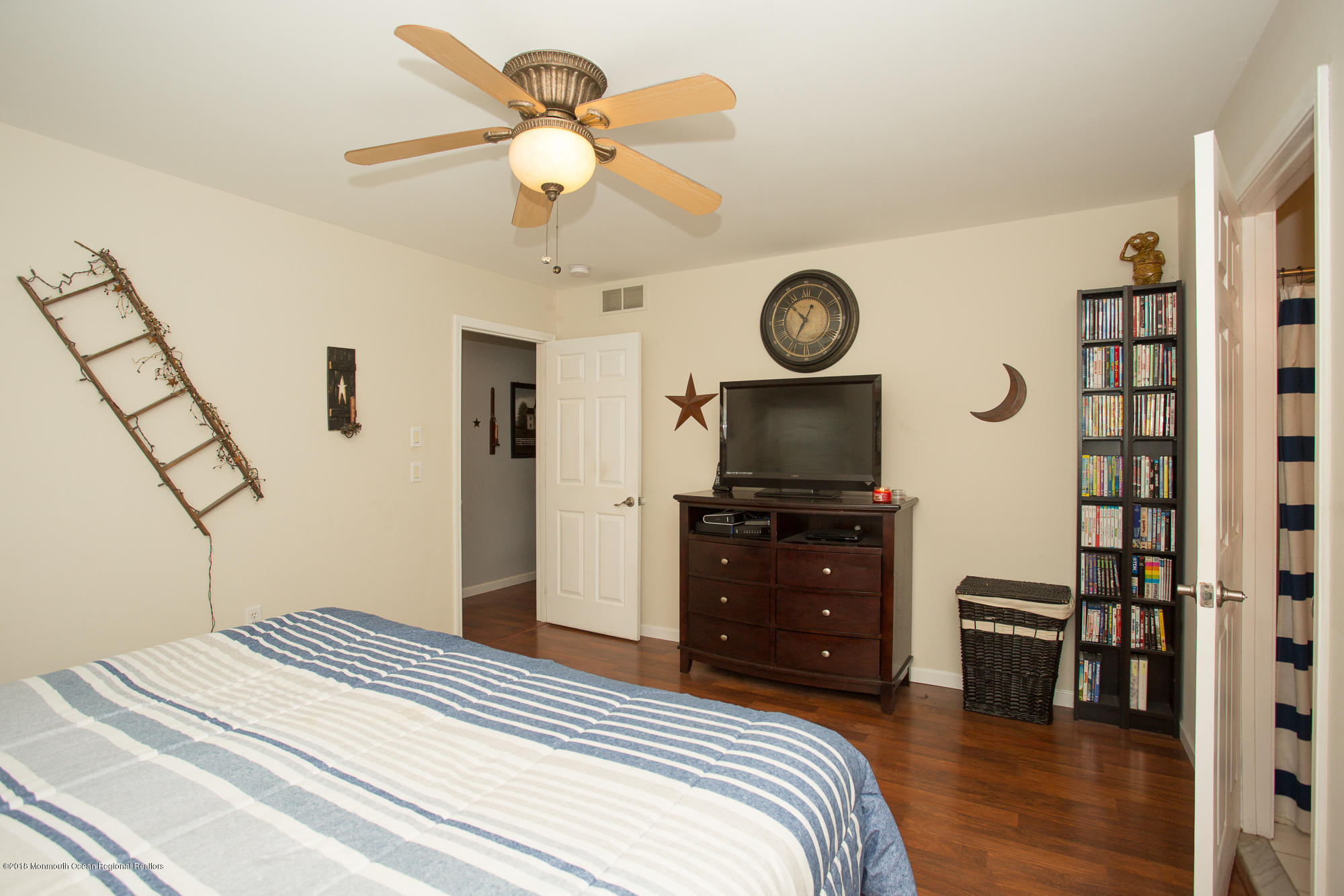 129 Gunwale Road Manahawkin, NJ 08050 - Photo 15 of 38 gwhale-15