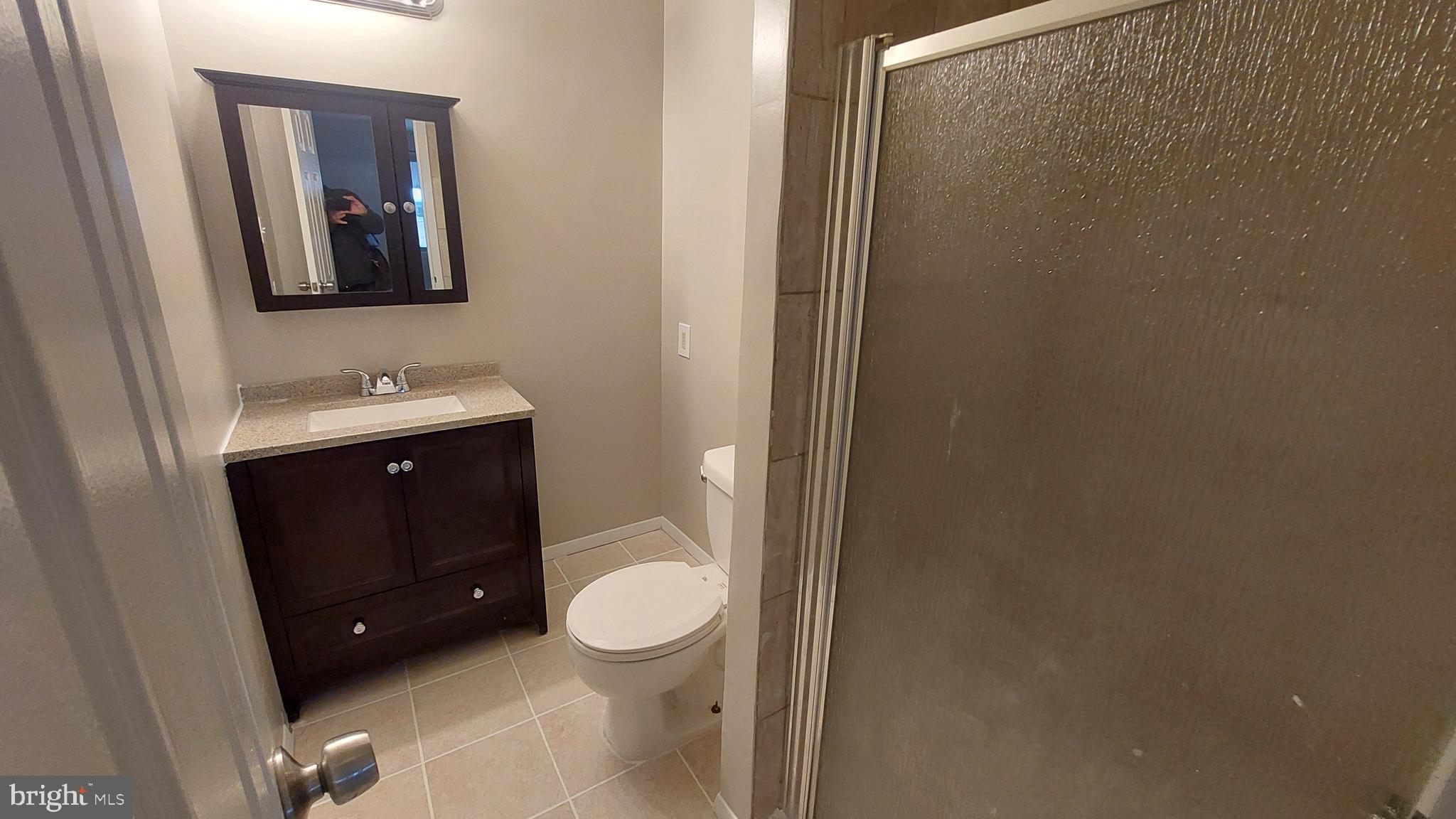 18622 Walkers Choice Road, Unit 6 Montgomery Village, MD 20886 - Photo 28 of 37 Owner Bath 2