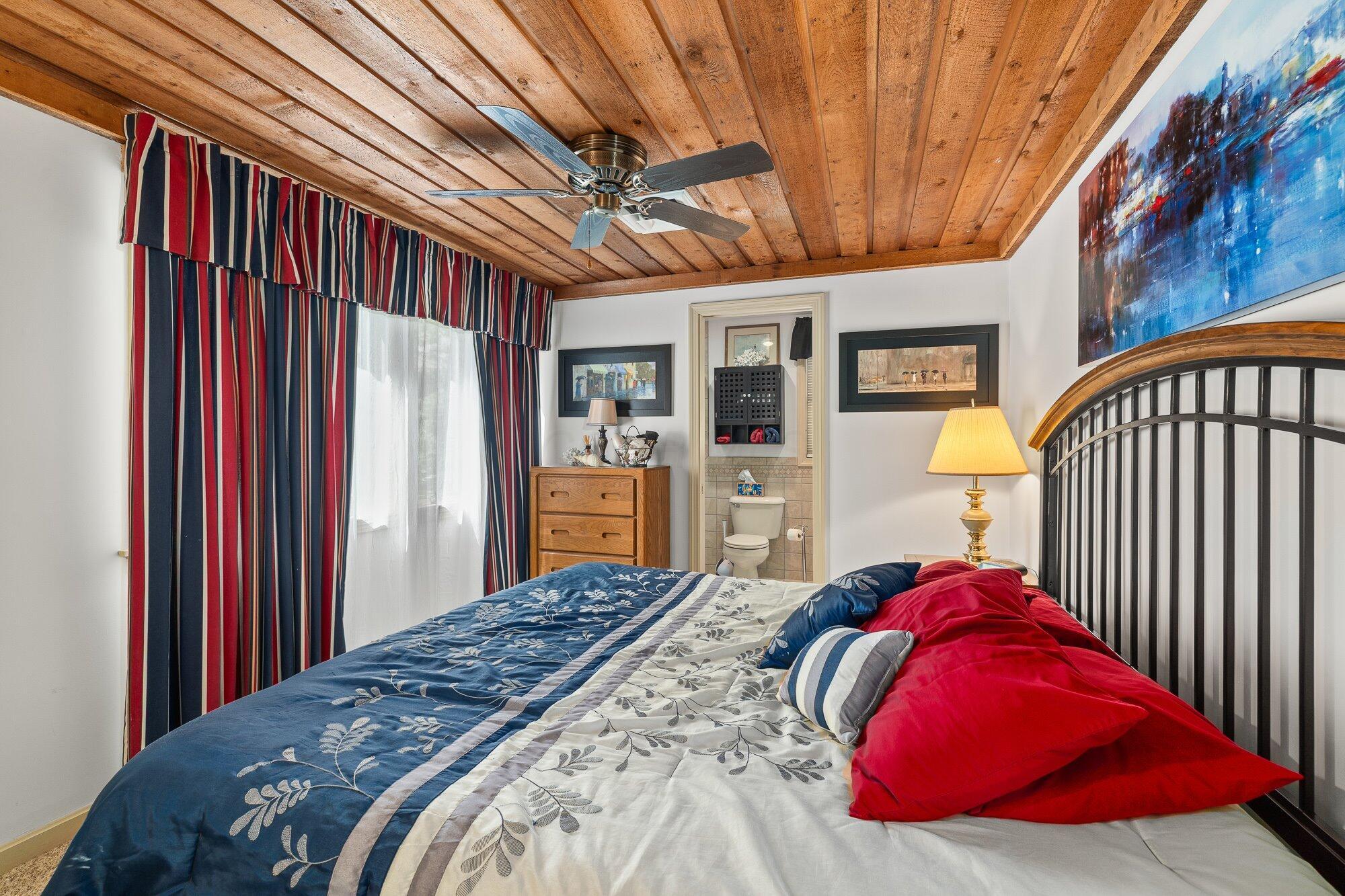1833 East Hanley Road Mansfield, OH 44903 - Photo 69 of 94 57-guesthouse-bed-1-2