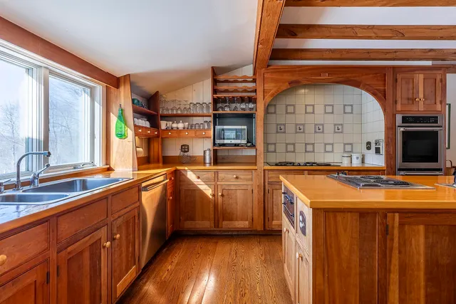 $1,250,000 | 49 Burton Road, Weston, VT 05161