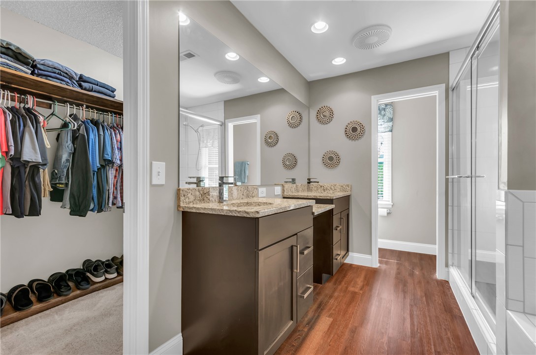 604 Ashley Downs, Unit DOWNS Anderson, SC 29621 - Photo 20 of 50 Primary Bathroom