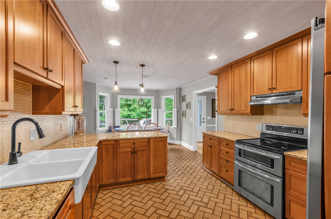 604 Ashley Downs, Unit DOWNS Anderson, SC 29621 - Photo 7 of 50 Kitchen