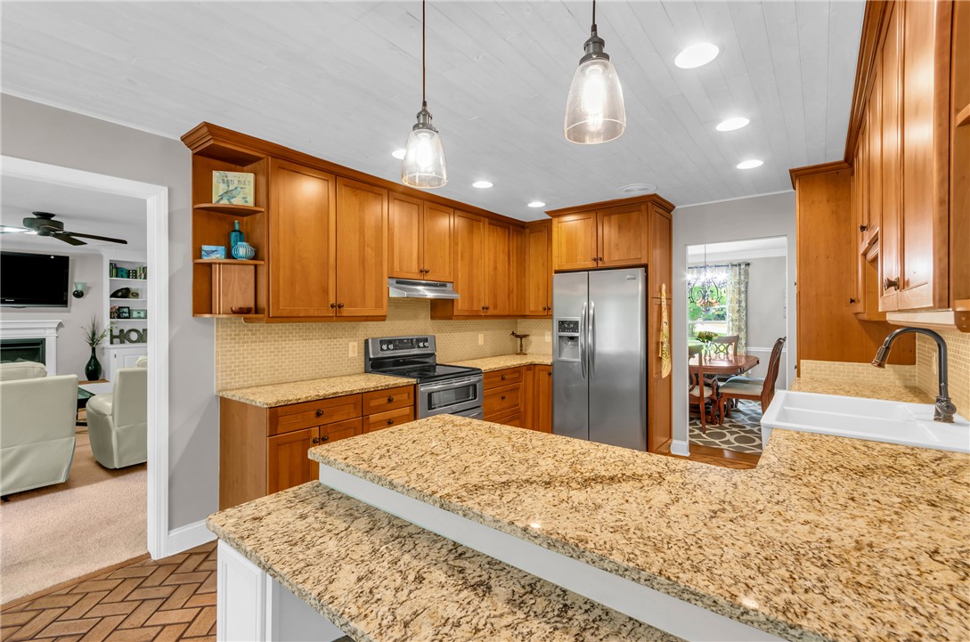604 Ashley Downs, Unit DOWNS Anderson, SC 29621 - Photo 9 of 50 Kitchen