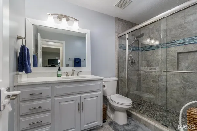 $649,900 | 30871 Hwy Bb, Lebanon, MO 65536