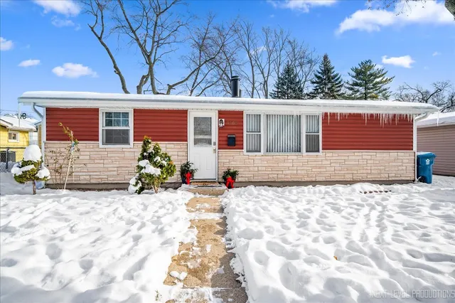 $265,900 | 1009 Assell Avenue, Aurora, IL 60505