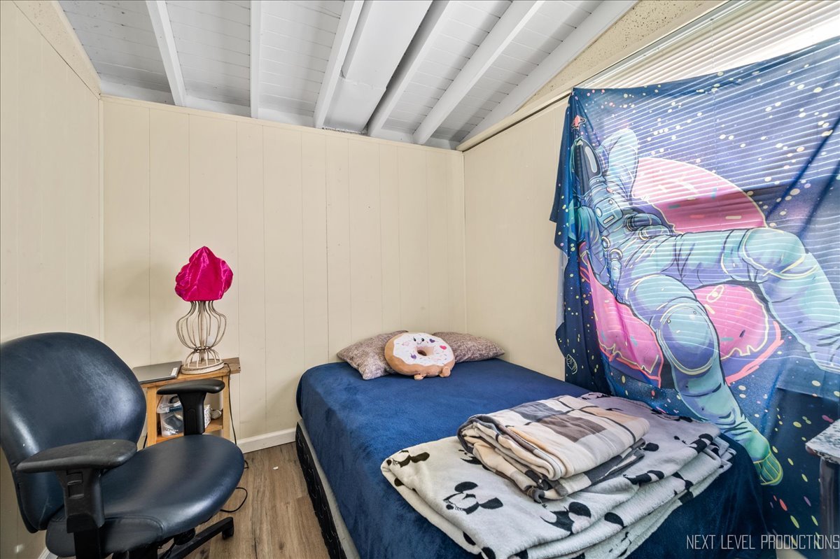 1009 Assell Avenue Aurora, IL 60505 - Photo 3 of 24