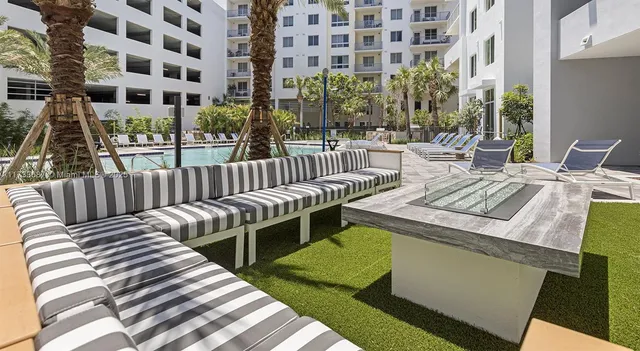 $2,601 | 740 North Dixie Highway, Unit A4, West Palm Beach, FL 33401