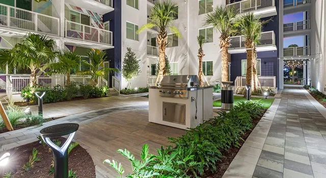 $2,601 | 740 North Dixie Highway, Unit A4, West Palm Beach, FL 33401