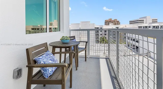 $2,601 | 740 North Dixie Highway, Unit A4, West Palm Beach, FL 33401