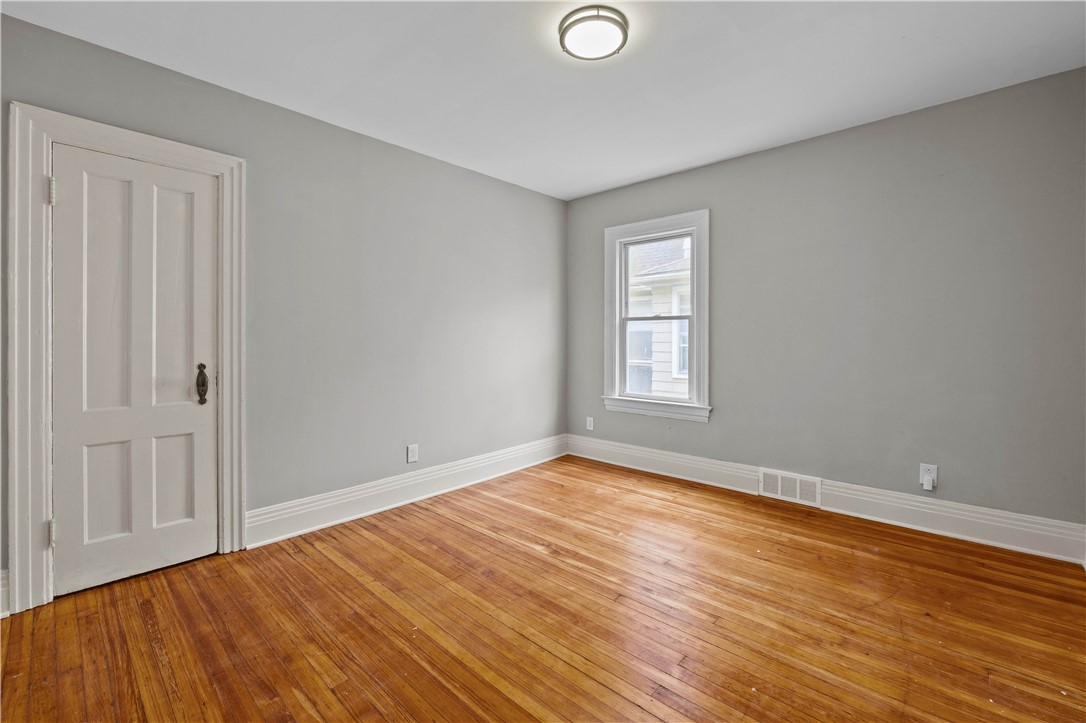 276 Parsells Avenue Rochester, NY 14609 - Photo 25 of 33