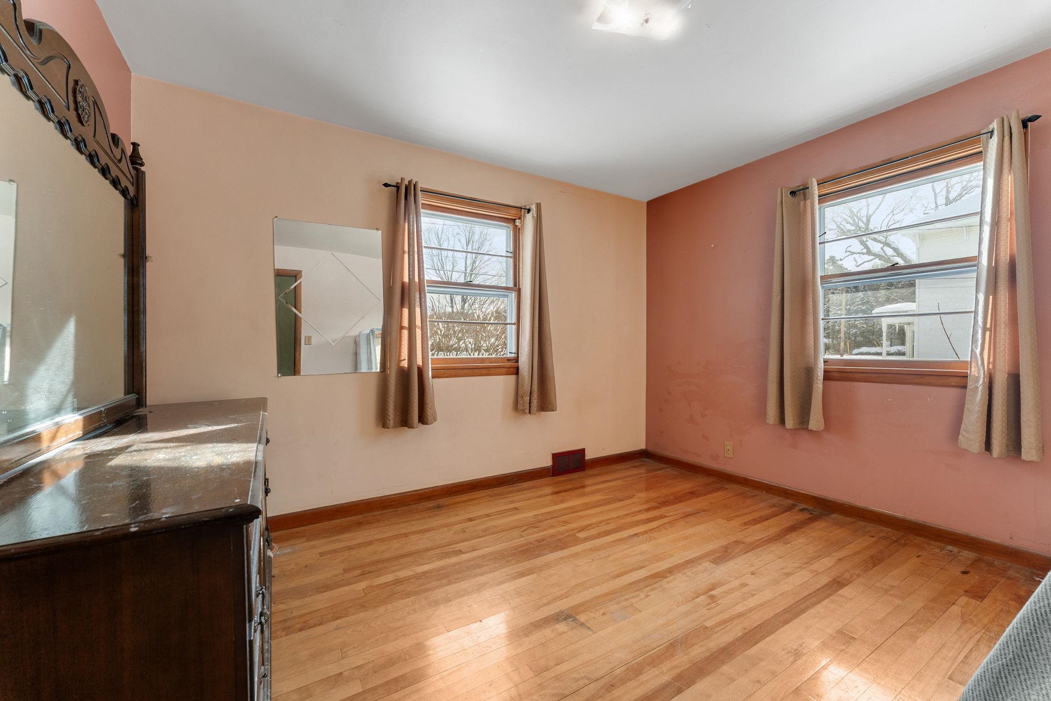 7 Grant Avenue Barre, VT 05641 - Photo 19 of 36