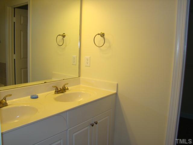 5409 Killarney Hope Drive Raleigh, NC 27613 - Photo 9 of 17 Gallery Image 9
