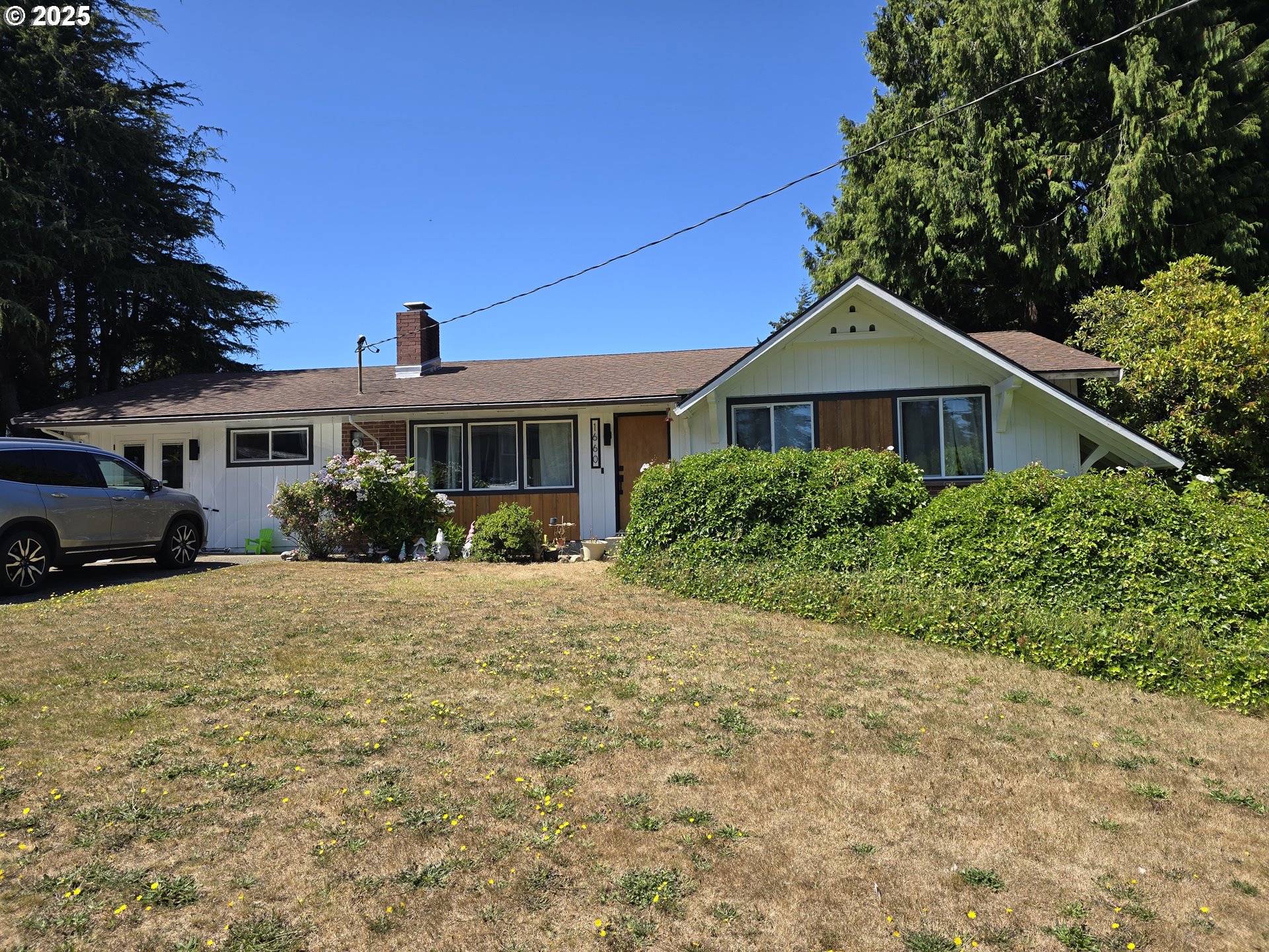 1660 Lincoln Road Coos Bay, OR 97420 - Photo 1 of 23 Gallery Image 1