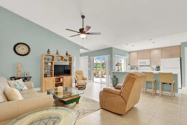 $359,000 | 1904 Appleton Court, Palm Beach Gardens, FL 33403
