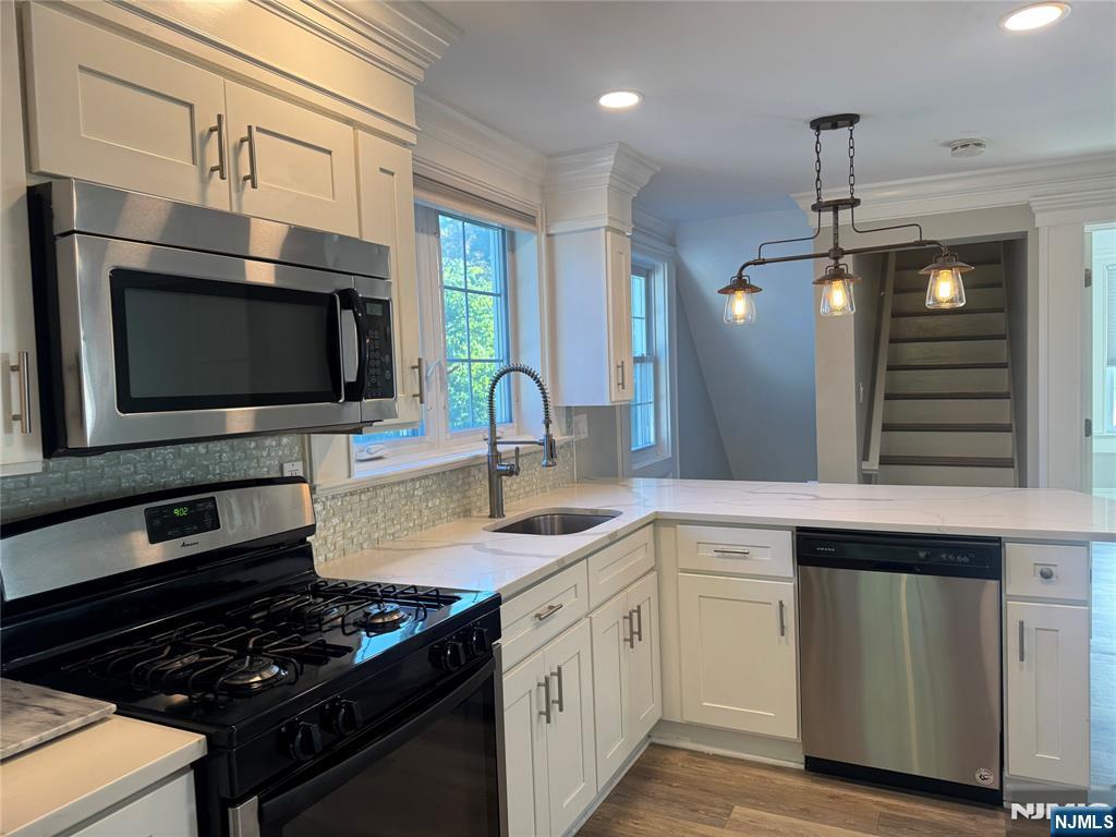 159 County Road Tenafly, NJ 07670 - Photo 3 of 13