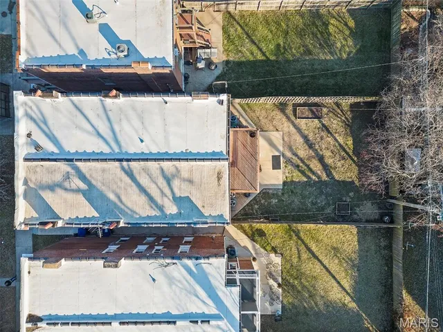 $645,000 | 3902 Shaw Boulevard, St. Louis, MO 63110