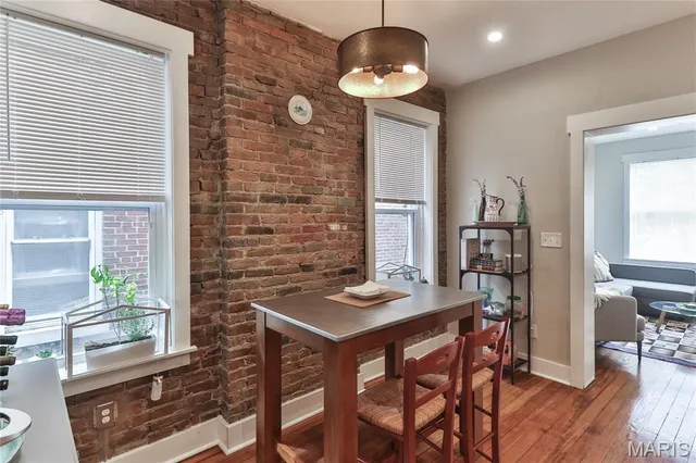 $645,000 | 3902 Shaw Boulevard, St. Louis, MO 63110