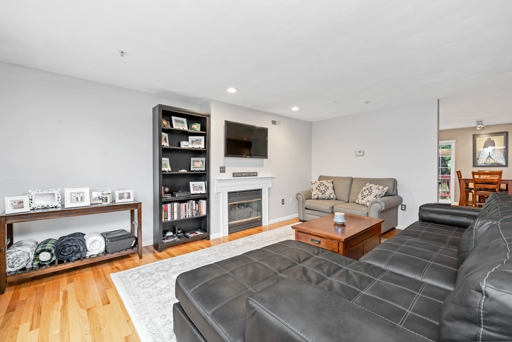 997 Main Street, Unit 6 Wakefield, MA 01880 - Photo 7 of 32