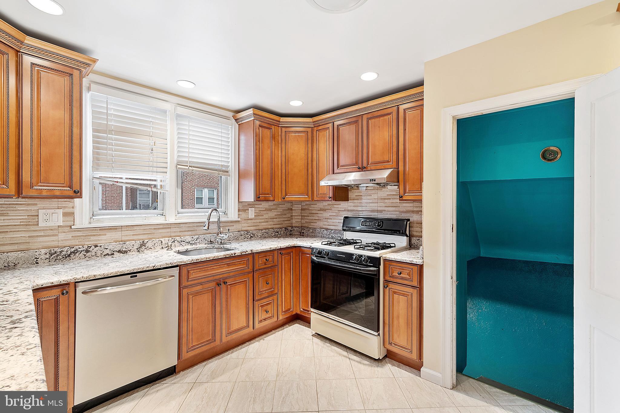 5214 Westford Road Philadelphia, PA 19120 - Photo 12 of 23 Gallery Image 12