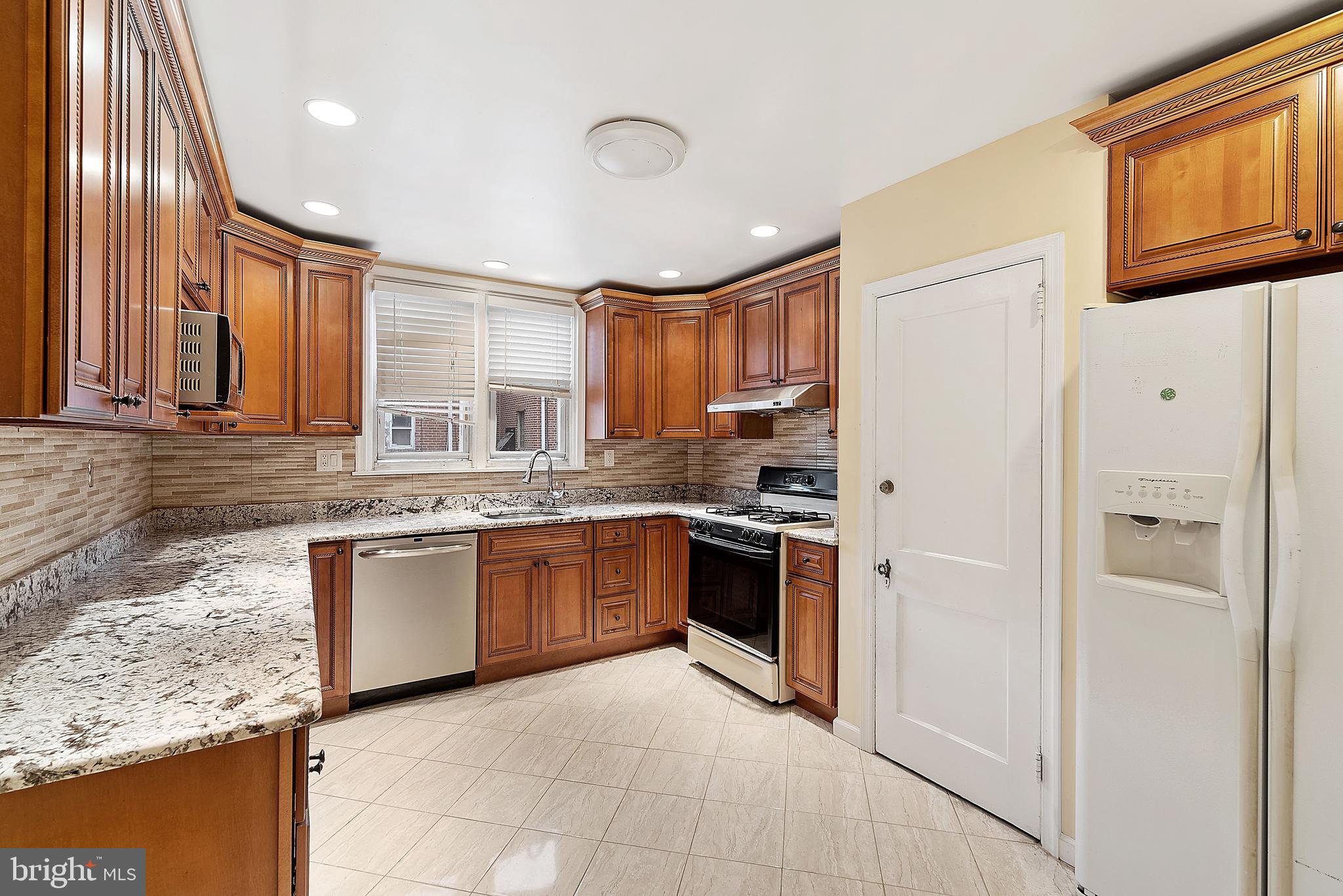 5214 Westford Road Philadelphia, PA 19120 - Photo 10 of 23 Gallery Image 10