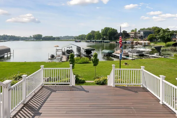 $1,699,000 | 2463 Black Lake Road, Spring Park, MN 55384