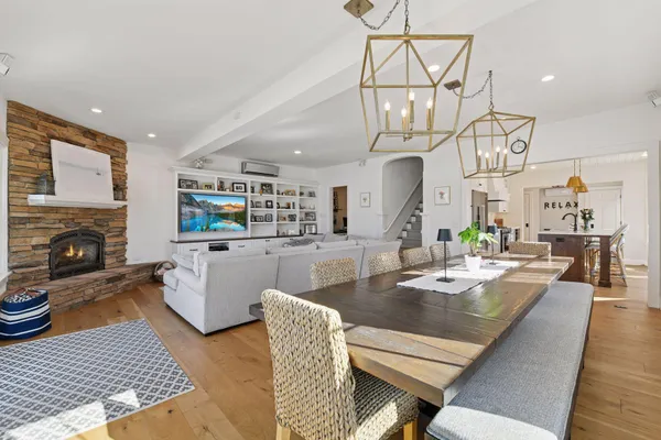 $1,699,000 | 2463 Black Lake Road, Spring Park, MN 55384