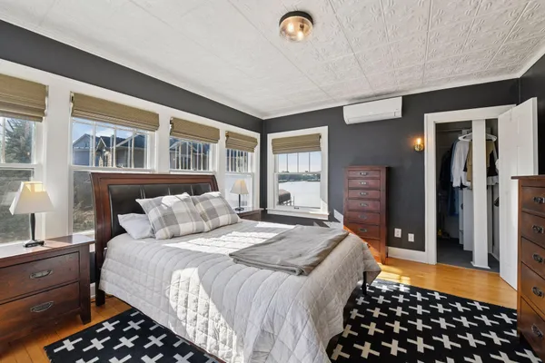 $1,699,000 | 2463 Black Lake Road, Spring Park, MN 55384