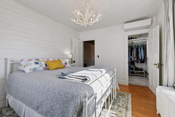 $1,699,000 | 2463 Black Lake Road, Spring Park, MN 55384