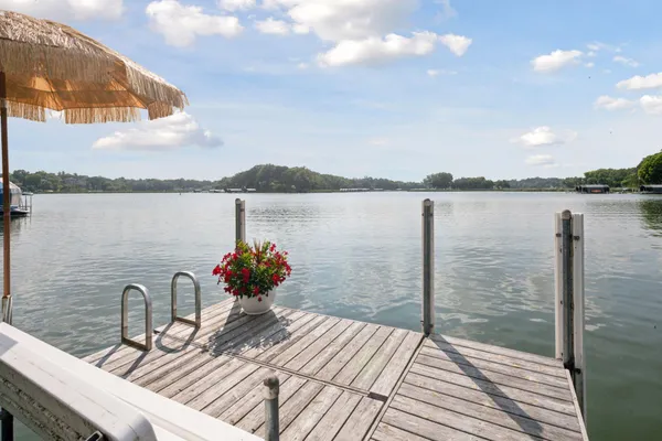 $1,699,000 | 2463 Black Lake Road, Spring Park, MN 55384