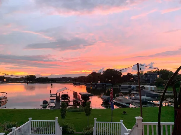 $1,699,000 | 2463 Black Lake Road, Spring Park, MN 55384