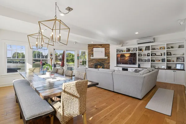 $1,699,000 | 2463 Black Lake Road, Spring Park, MN 55384